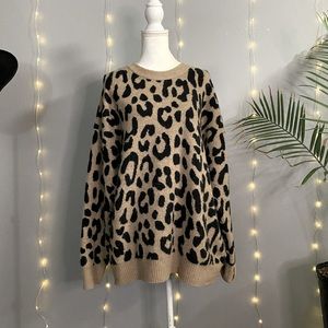 🛑SOLD🛑.      Crews Leopard Print